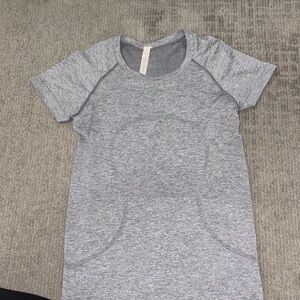 Lululemon Athletica Light Gray Short Sleeve Top